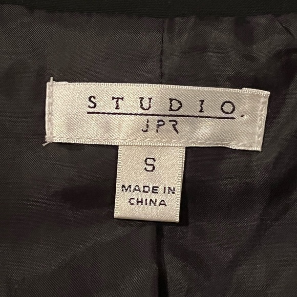 Studio black blazer - Picture 3 of 3